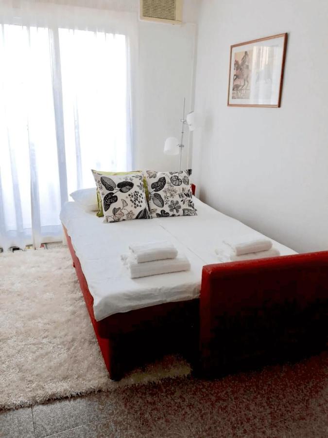 Apartment Right By The Pool Area In Capistrano Village!