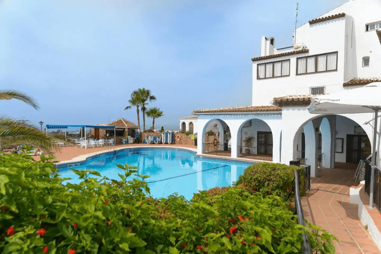 Apartment Right By The Pool Area In Capistrano Village! *