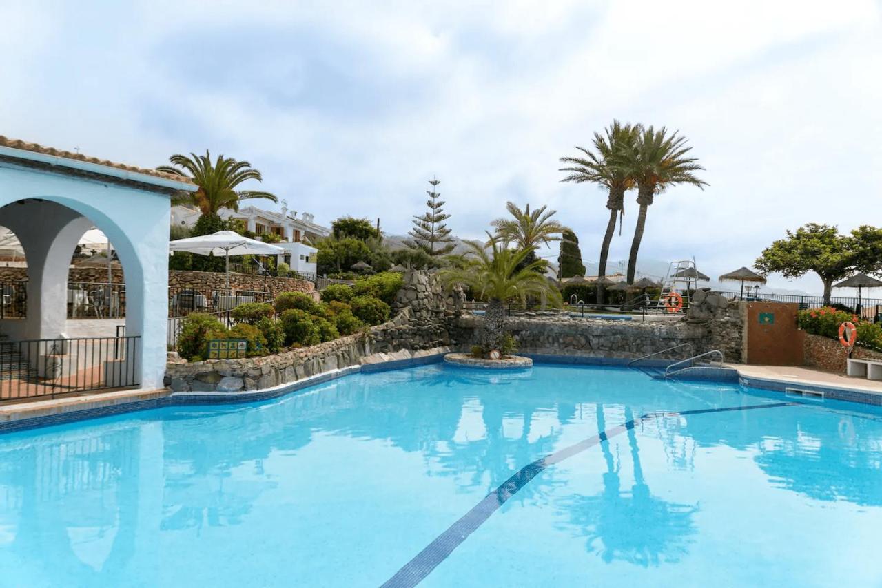 Apartment Right By The Pool Area In Capistrano Village!