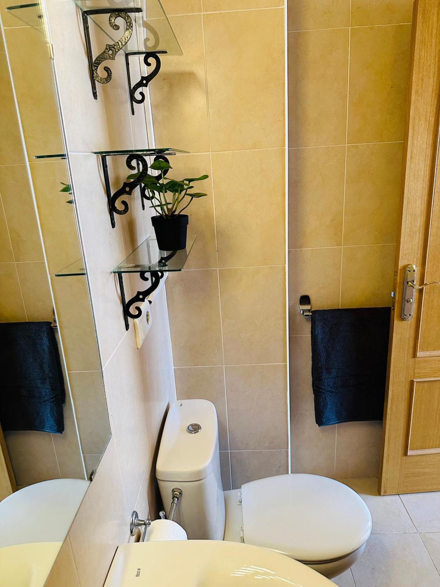 Right By The Pool Area In Capistrano Village! Apartment Nerja