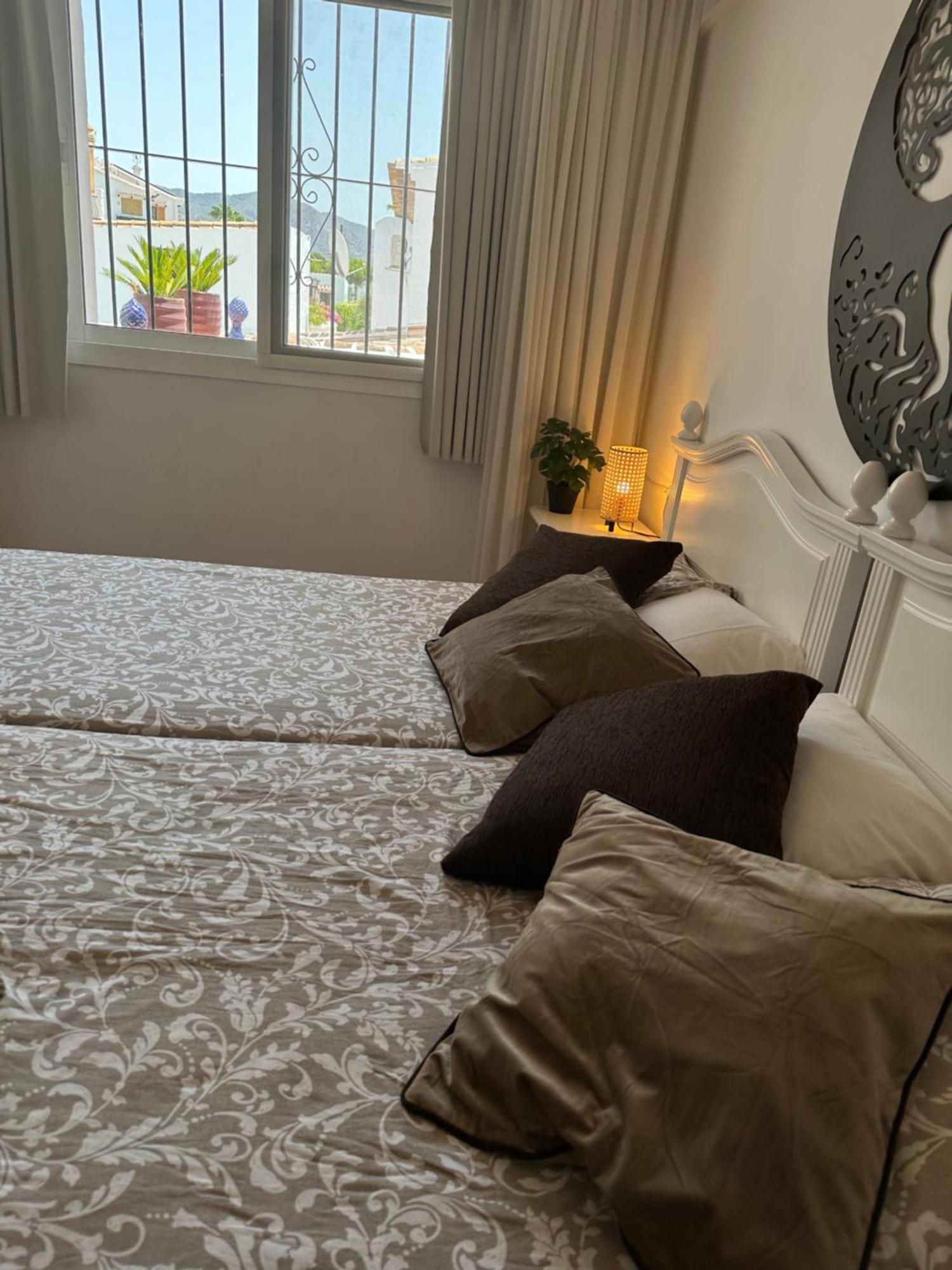 Right By The Pool Area In Capistrano Village! Apartment