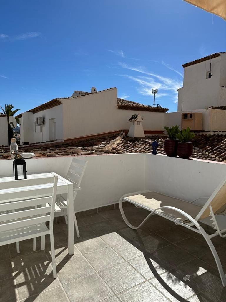 Apartment Right By The Pool Area In Capistrano Village! Nerja